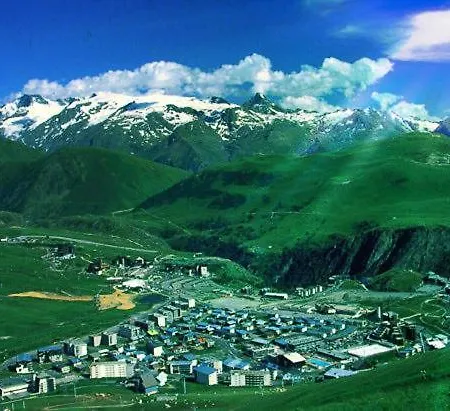 De Standing A L'alpe D'huez 85988 *